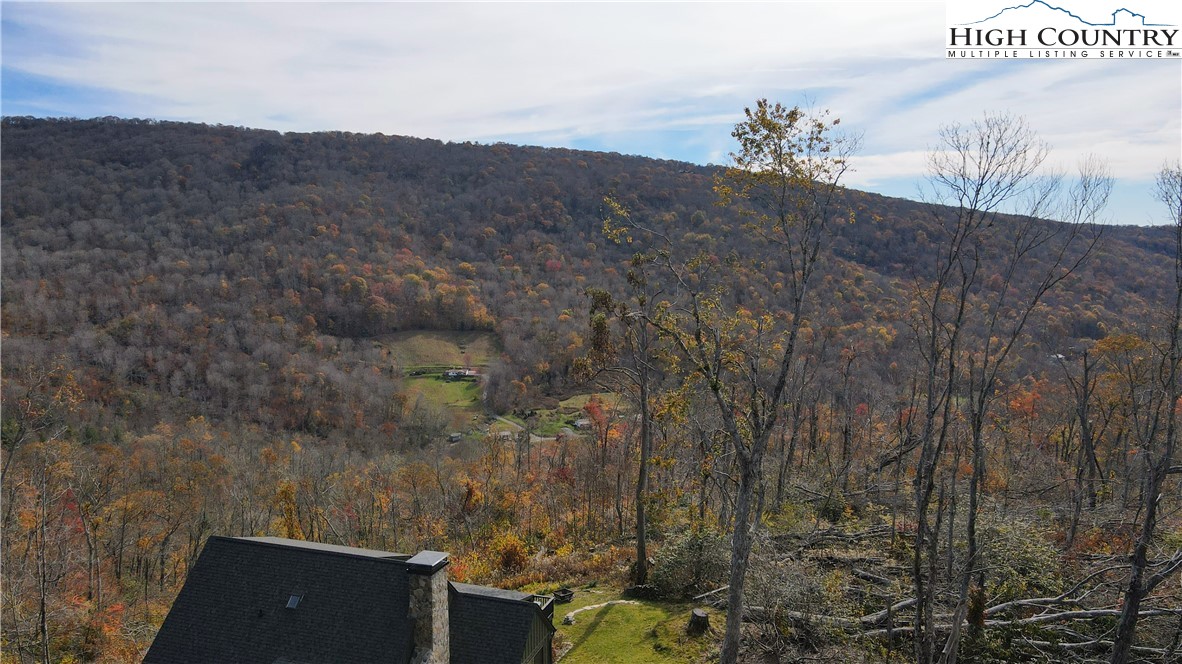 A18 Meadow Ave Loop Banner Elk, NC 28604 - Photo 4 of 19 a view of a outdoor space