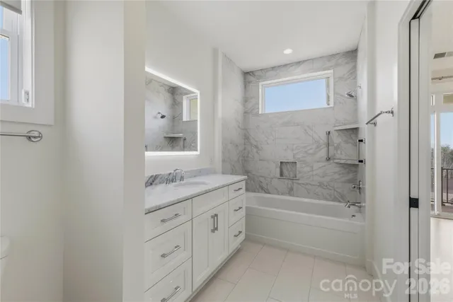 $879,999 | 2615 Vista Lane Northeast, Unit 44, Conover, NC 28613