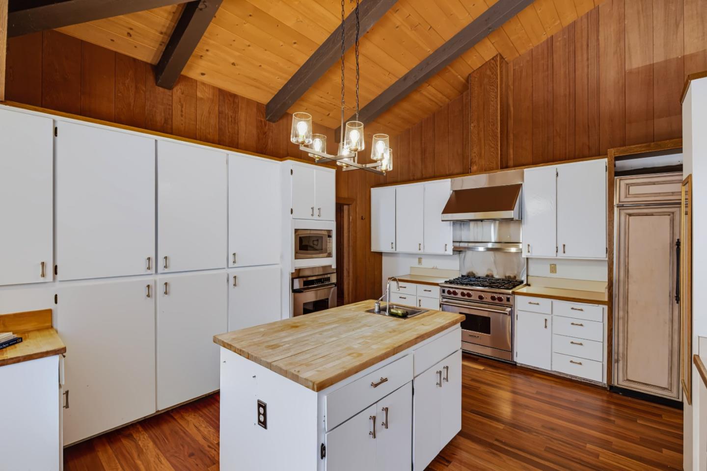 1474 Deer Flat Road Monterey, CA 93940 - Photo 10 of 46 Gallery Image 10