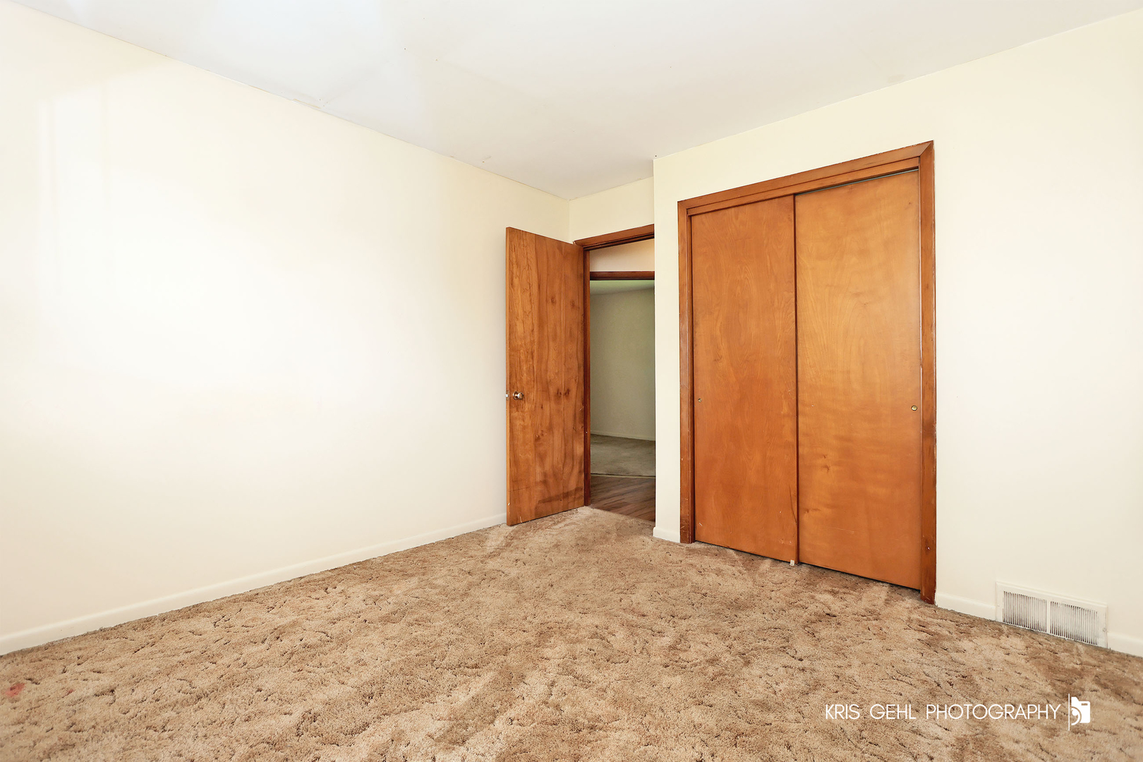 24260 Town Line Road Lake Villa, IL 60046 - Photo 11 of 20 a view of an empty room
