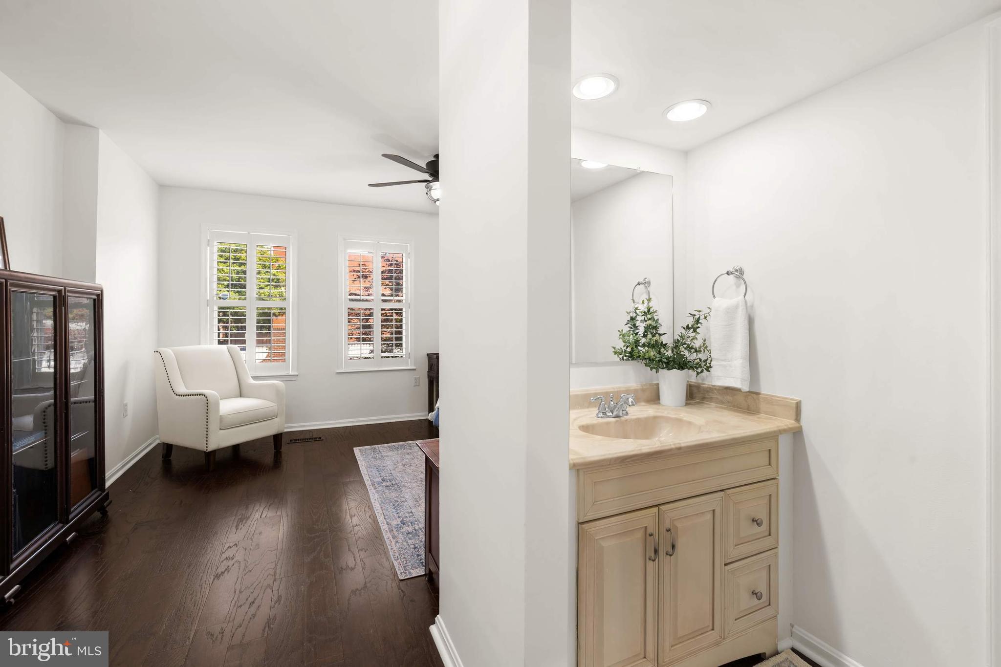 22 15th Street Northeast, Unit 22 Washington, DC 20003 - Photo 14 of 40