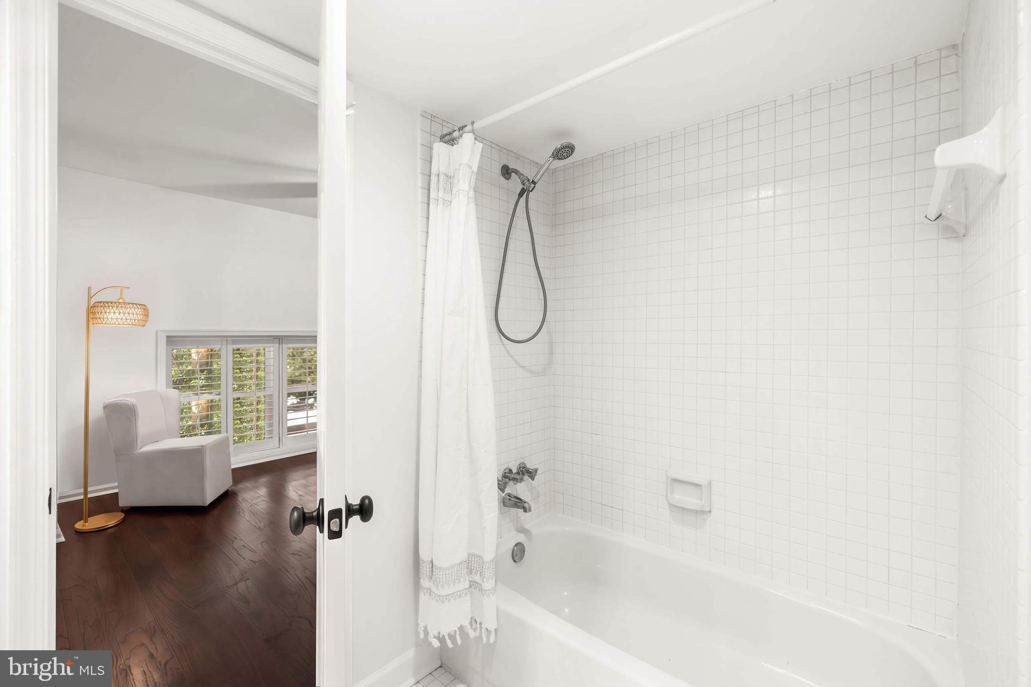 22 15th Street Northeast, Unit 22 Washington, DC 20003 - Photo 27 of 40
