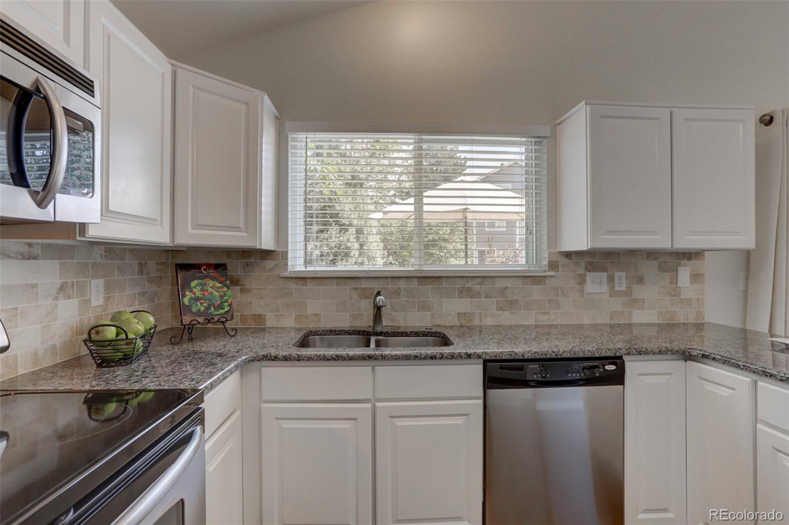 9212 Camelback Street Highlands Ranch, CO 80126 - Photo 10 of 33 Gallery Image 10