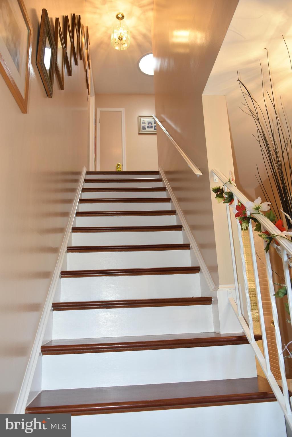 4901 Powell Road Fairfax, VA 22032 - Photo 42 of 64 Stairway