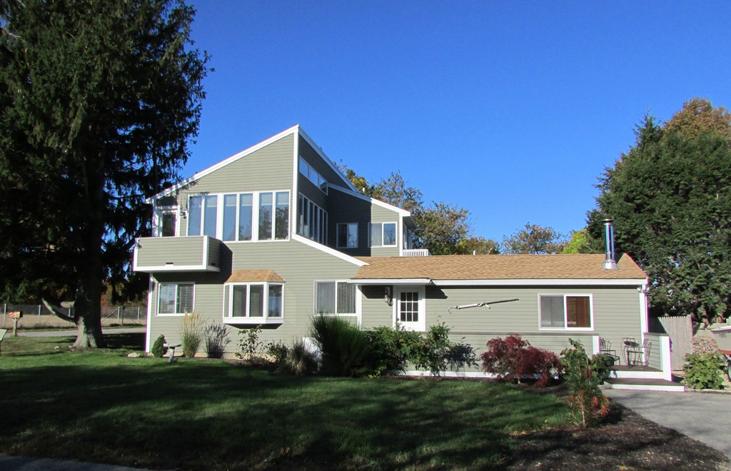 19 Skytop Road Ipswich, MA 01938 - Photo 1 of 28 Gallery Image 1