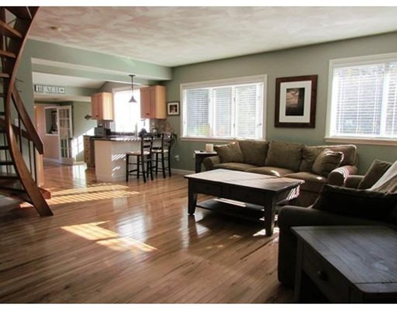 19 Skytop Road Ipswich, MA 01938 - Photo 12 of 28 Gallery Image 12