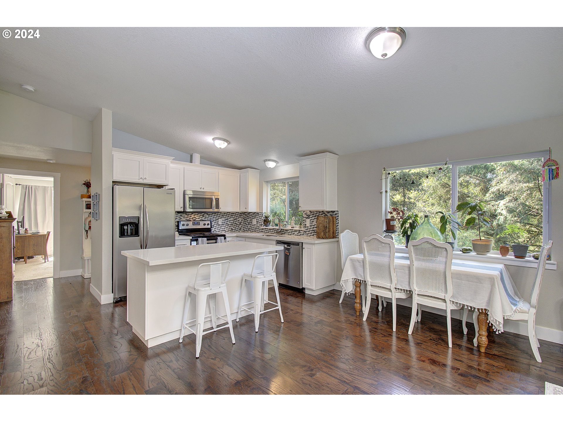 280 Vivian Road Kalama, WA 98625 - Photo 11 of 30 Gallery Image 11