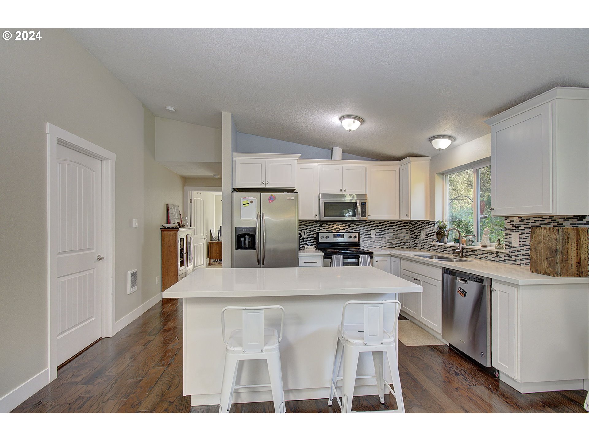 280 Vivian Road Kalama, WA 98625 - Photo 14 of 30 Gallery Image 14