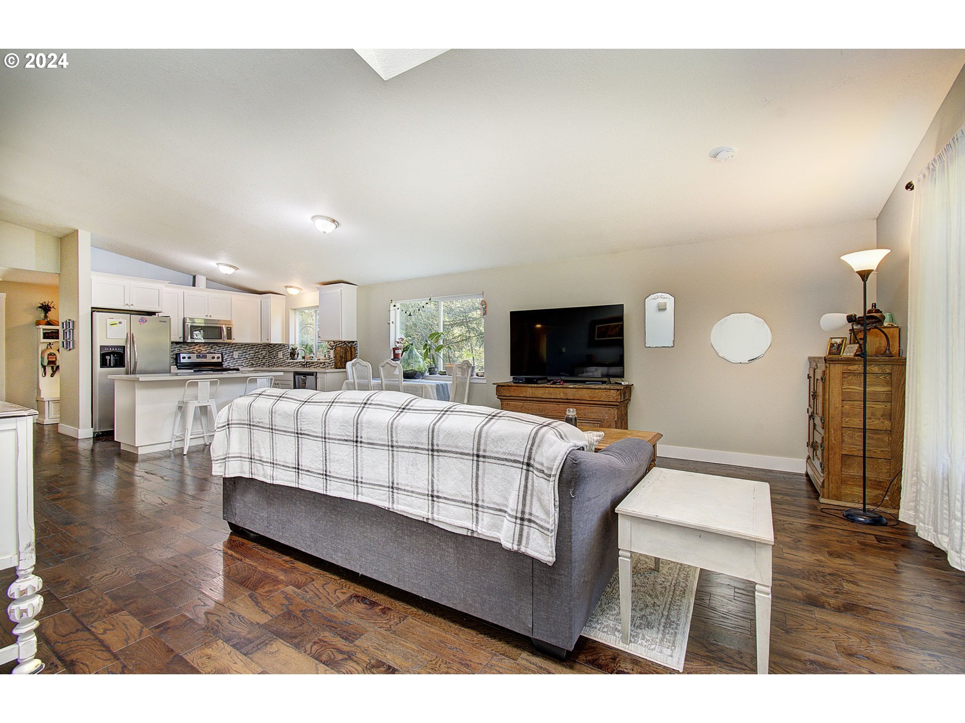 280 Vivian Road Kalama, WA 98625 - Photo 10 of 30 Gallery Image 10