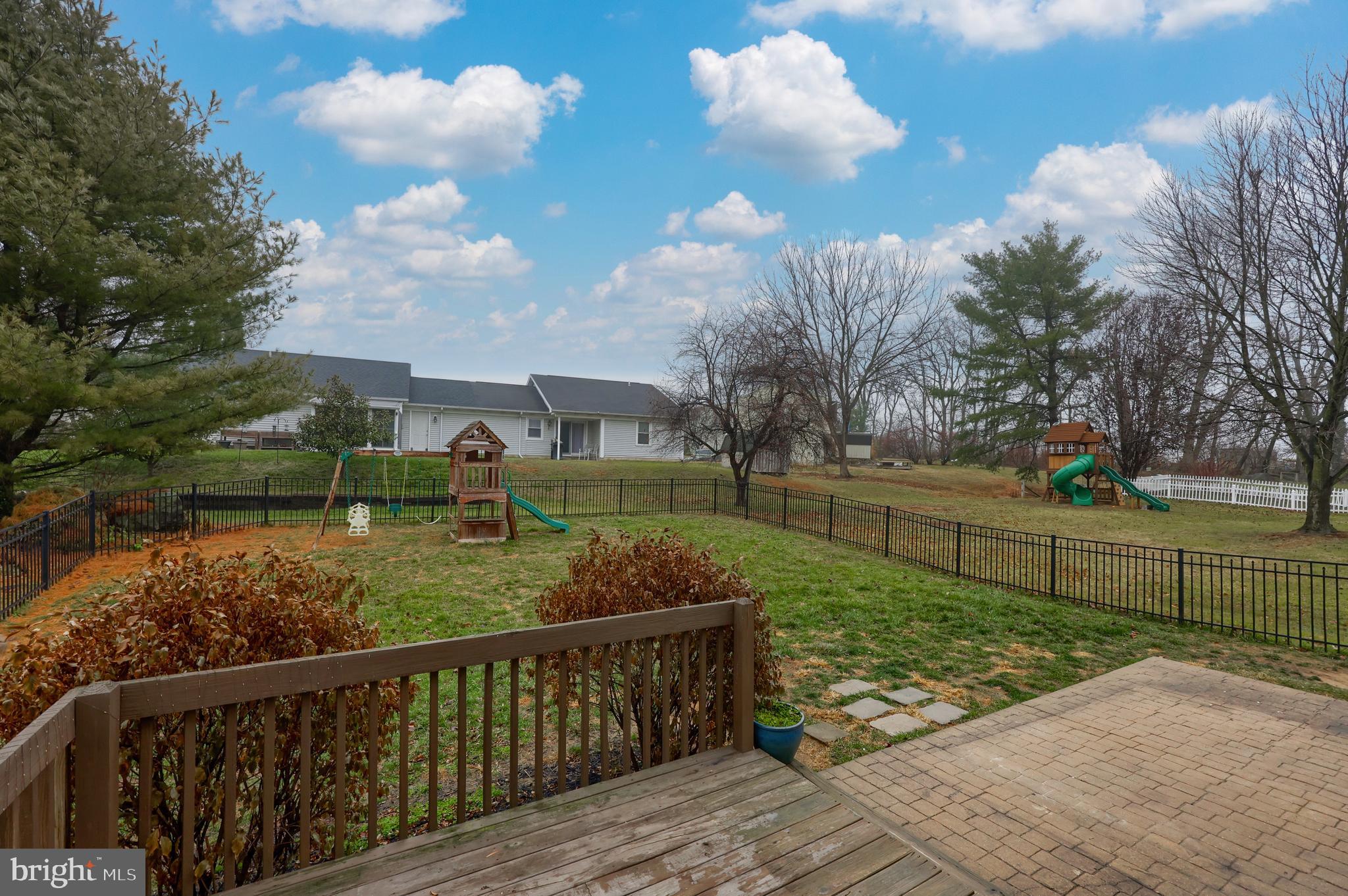 129 West 7th Street Lititz, PA 17543 - Photo 5 of 37