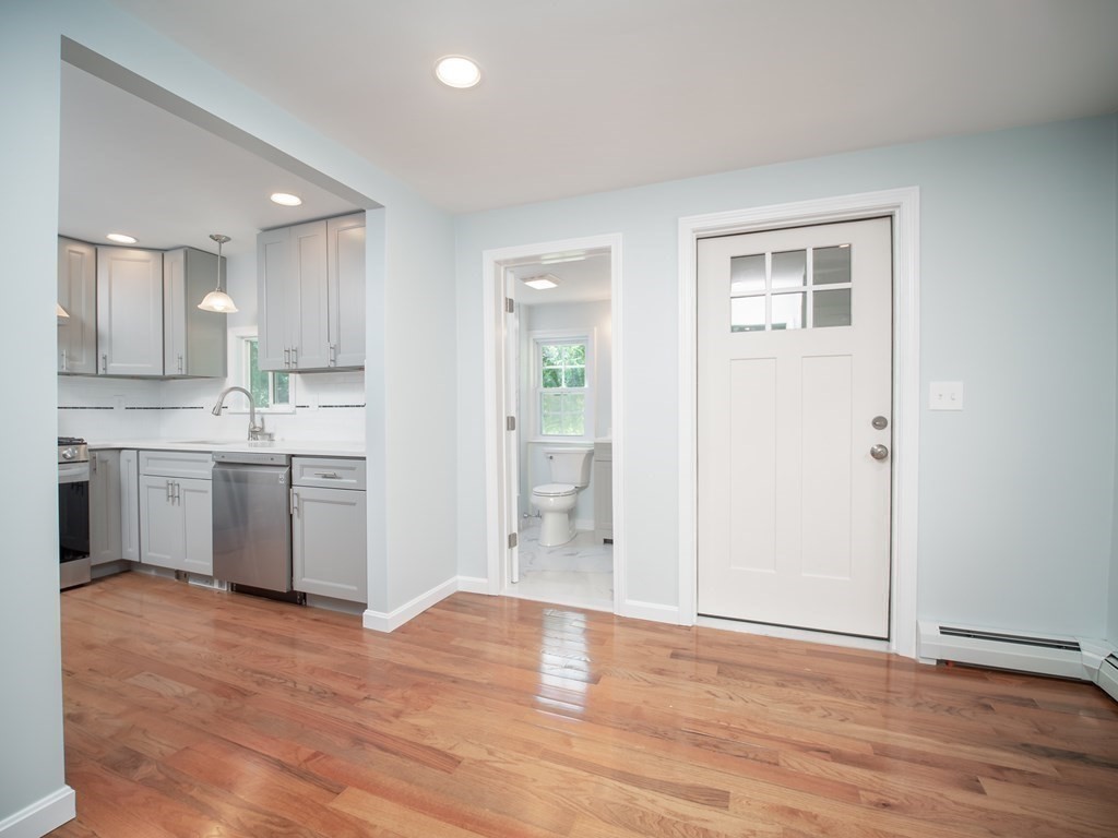 6 Braemore Road Billerica, MA 01821 - Photo 11 of 31