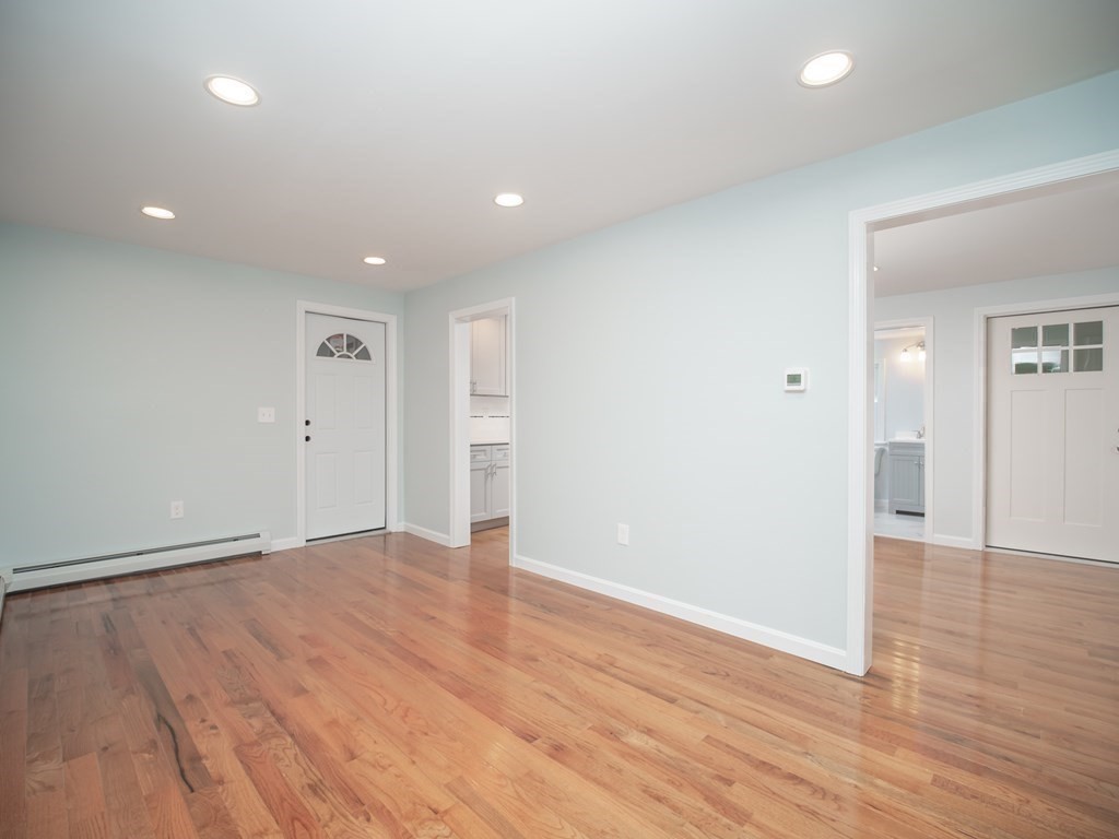 6 Braemore Road Billerica, MA 01821 - Photo 13 of 31
