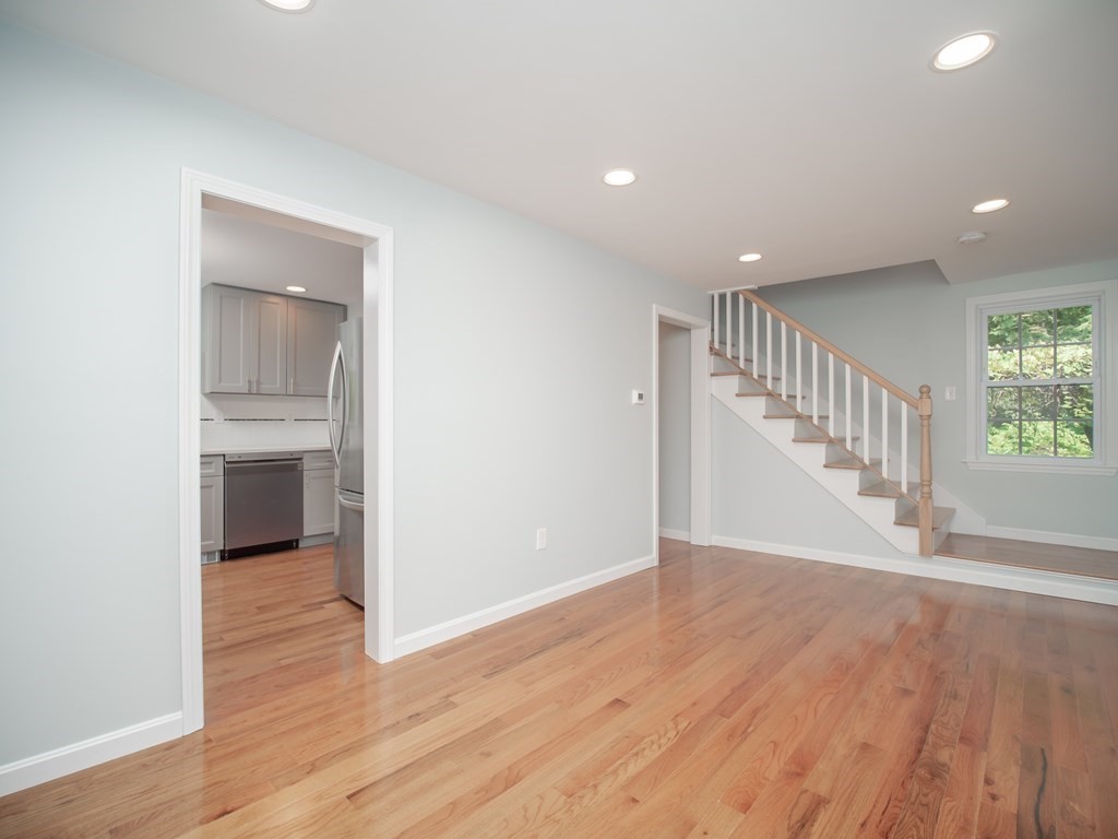 6 Braemore Road Billerica, MA 01821 - Photo 14 of 31