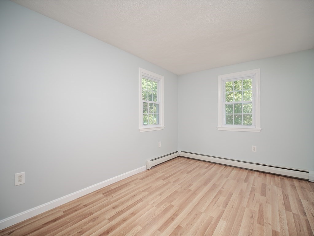 6 Braemore Road Billerica, MA 01821 - Photo 23 of 31