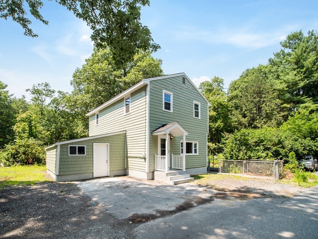 6 Braemore Road Billerica, MA 01821 - Photo 3 of 31