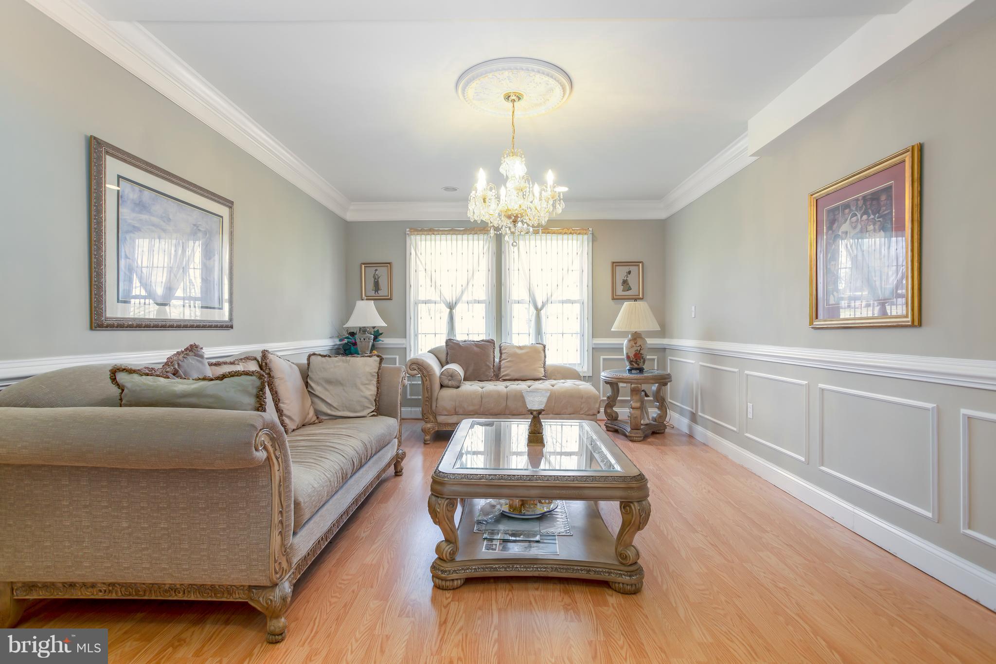 25701 Long Corner Road Gaithersburg, MD 20882 - Photo 14 of 41 Living room off kitchen