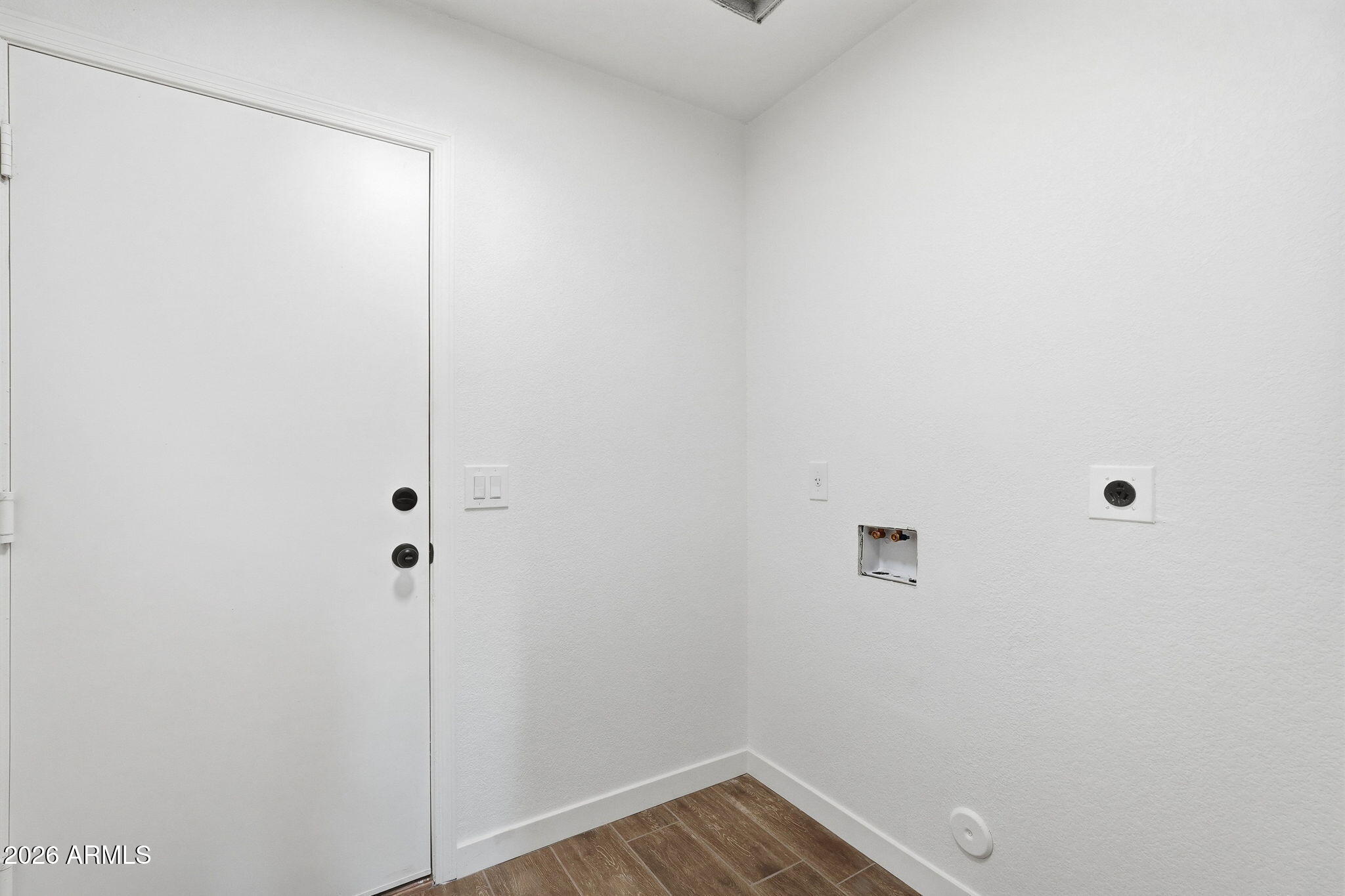 6126 East Roland Street Mesa, AZ 85215 - Photo 29 of 35 Laundry