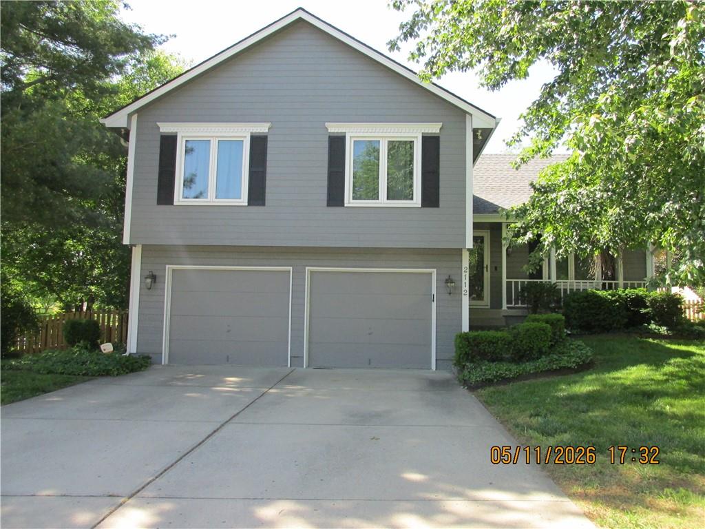 2112 Northeast Springbrook Street Blue Springs, MO 64014 - Photo 3 of 20
