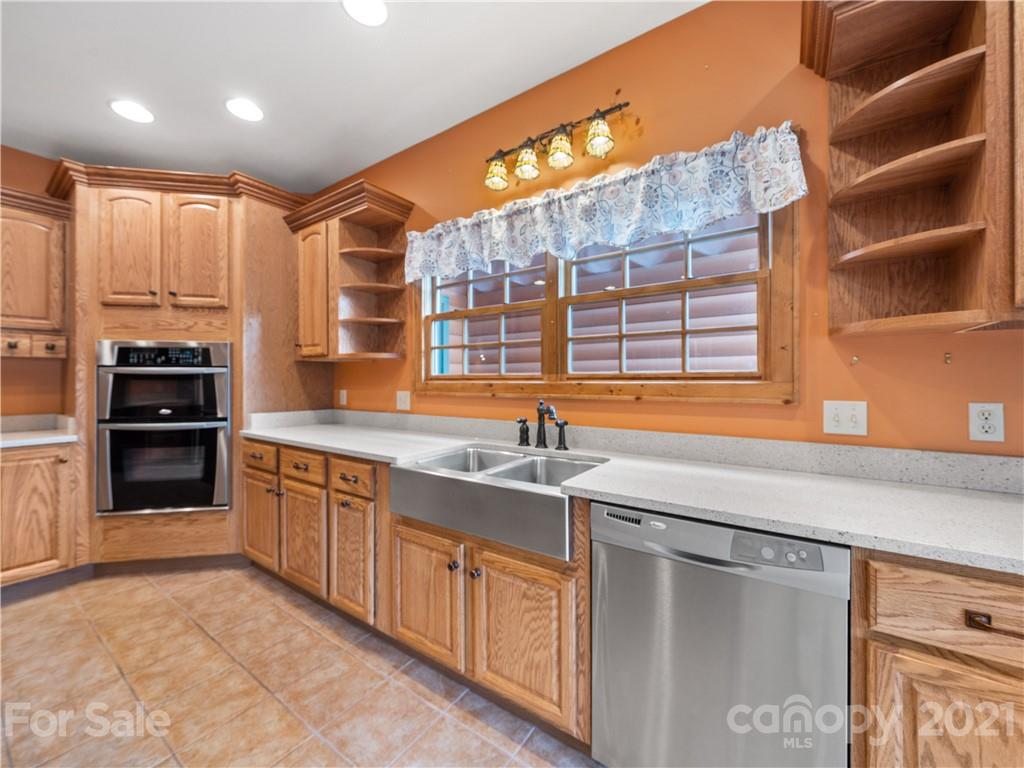 89 Fairmont Road Candler, NC 28715 - Photo 12 of 48 Gallery Image 12