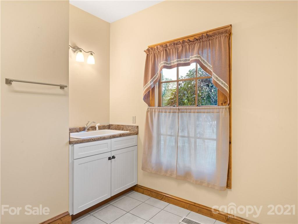 89 Fairmont Road Candler, NC 28715 - Photo 23 of 48 Gallery Image 23