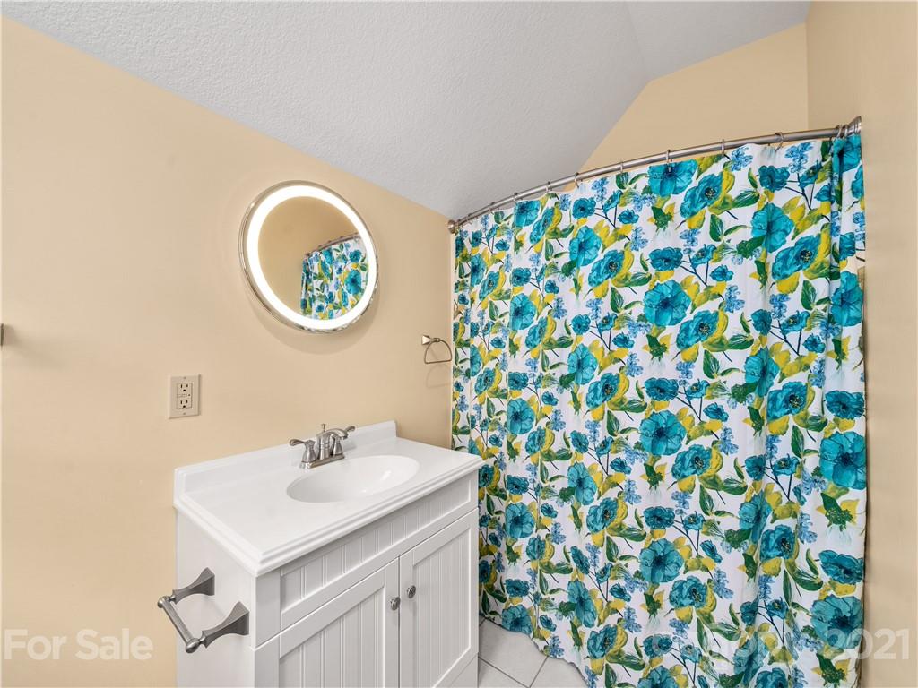 89 Fairmont Road Candler, NC 28715 - Photo 30 of 48 Gallery Image 30
