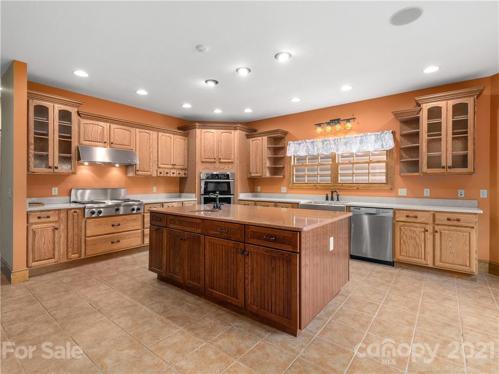 89 Fairmont Road Candler, NC 28715 - Photo 8 of 48 Gallery Image 8