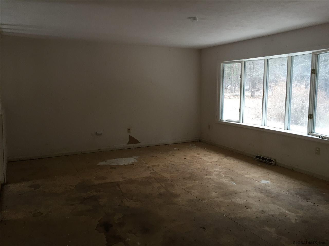 119 Jenkins Road Ballston, NY 12027 - Photo 8 of 20 Photo 8