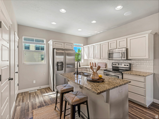 446 West Amber Glow Lane Draper, UT 84020 - Photo 10 of 27