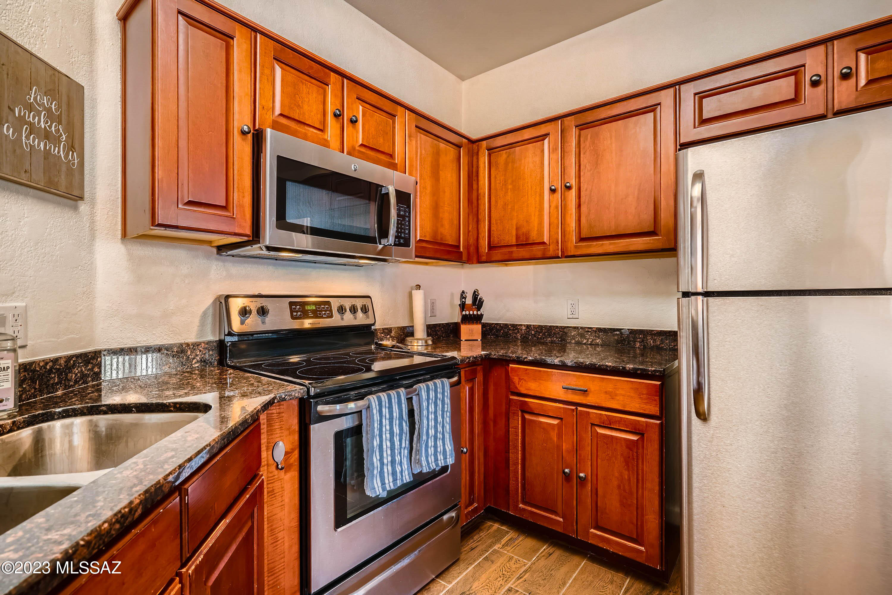 2550 East River Road, Unit 1103 Tucson, AZ 85718 - Photo 4 of 33