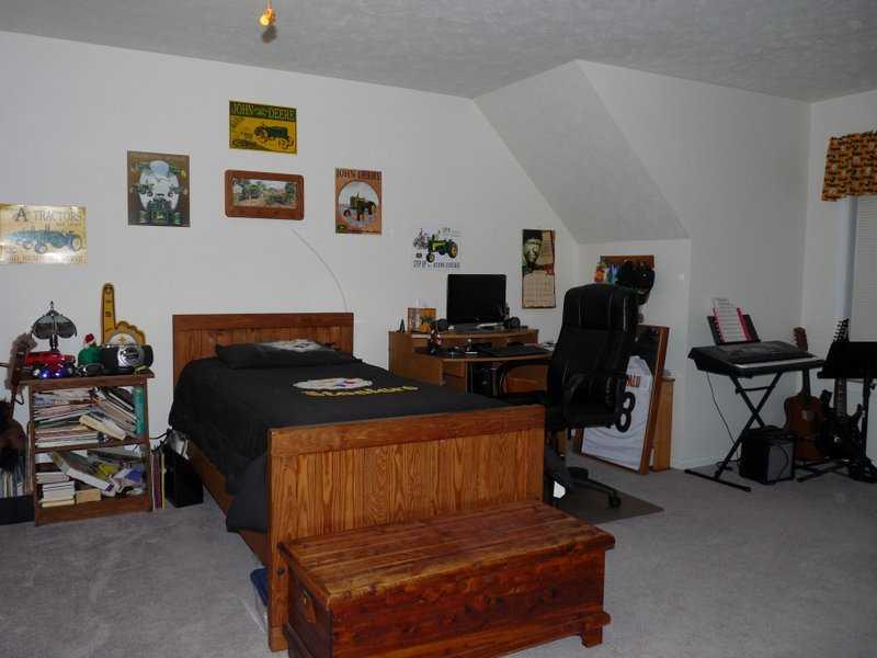 343 Red Mill Road Kittanning, PA 16201 - Photo 11 of 22 Bedroom.