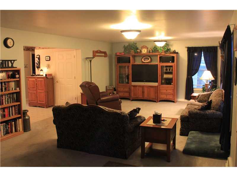 343 Red Mill Road Kittanning, PA 16201 - Photo 5 of 22 Living Room.