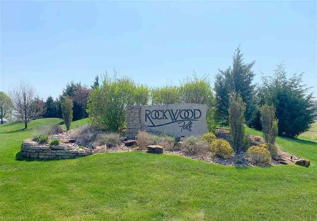 $36,000 | 1355 Countrywalk Street, Rose Hill, KS 67133