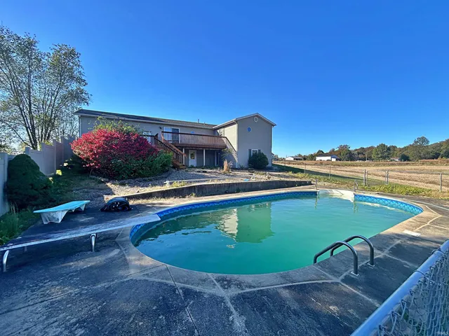 $248,500 | 690 Southridge Road, Loogootee, IN 47553