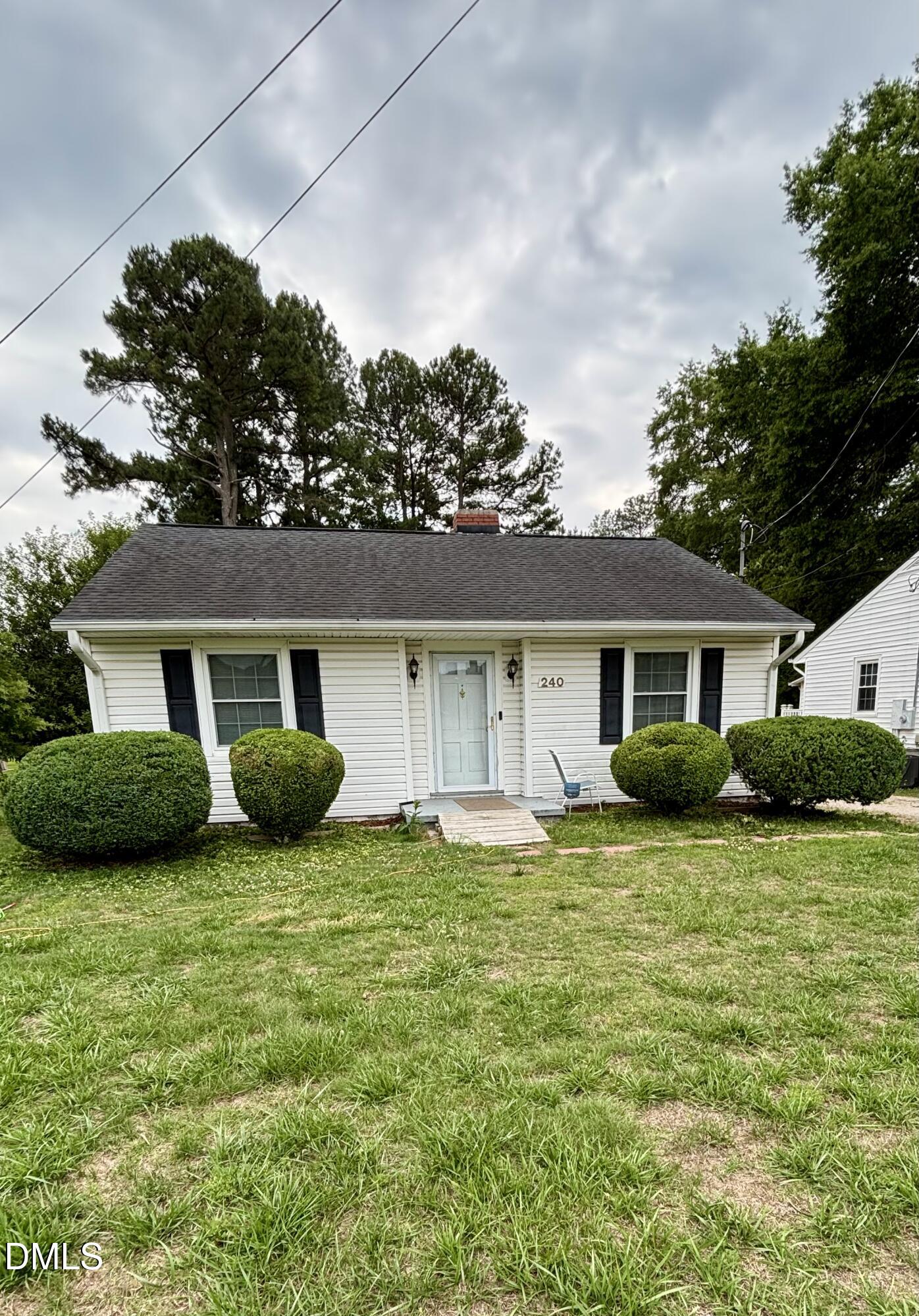 240 Vicksboro Road Henderson, NC 27536 - Photo 1 of 43 IMG_1121