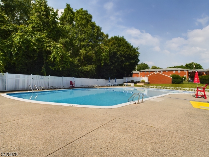 1136 Valley Road, Unit 1B Wayne, NJ 07470 - Photo 16 of 18