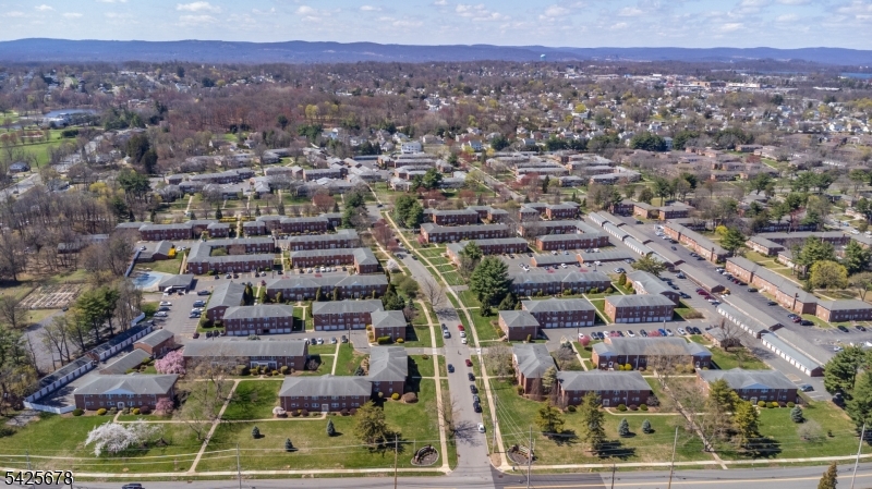 1136 Valley Road, Unit 1B Wayne, NJ 07470 - Photo 10 of 18