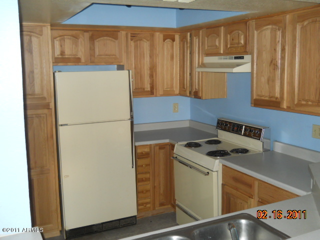 1645 West Baseline Road, Unit 2191 Mesa, AZ 85202 - Photo 16 of 18 Kitchen