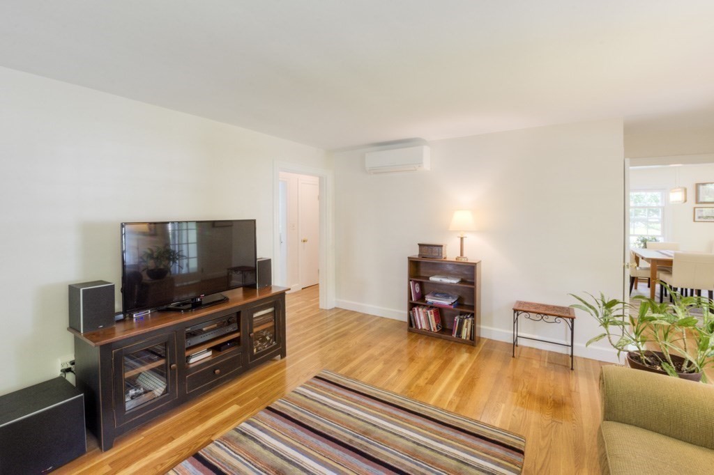 14 Wahnita Road Worcester, MA 01606 - Photo 10 of 39 Gallery Image 10