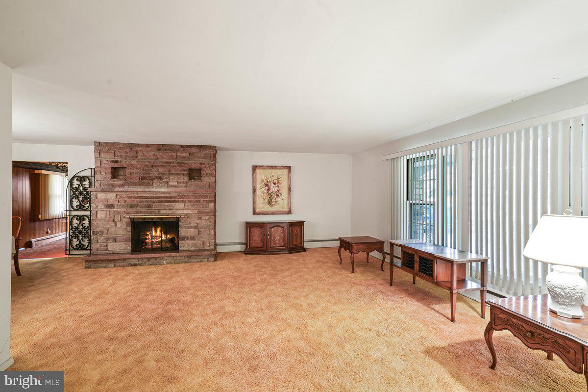 79 Federal City Road Ewing, NJ 08638 - Photo 5 of 33 Gallery Image 5