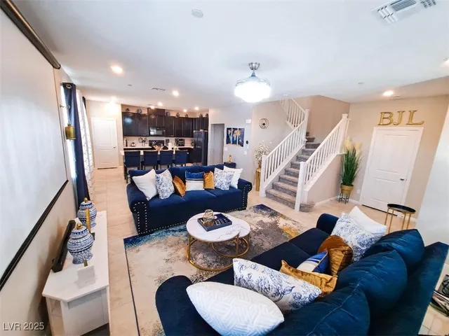 $2,900 | 3235 Pergusa Drive, Henderson, NV 89044