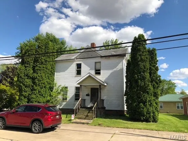 $99,000 | 306 West Prairie Street, Jerseyville, IL 62052