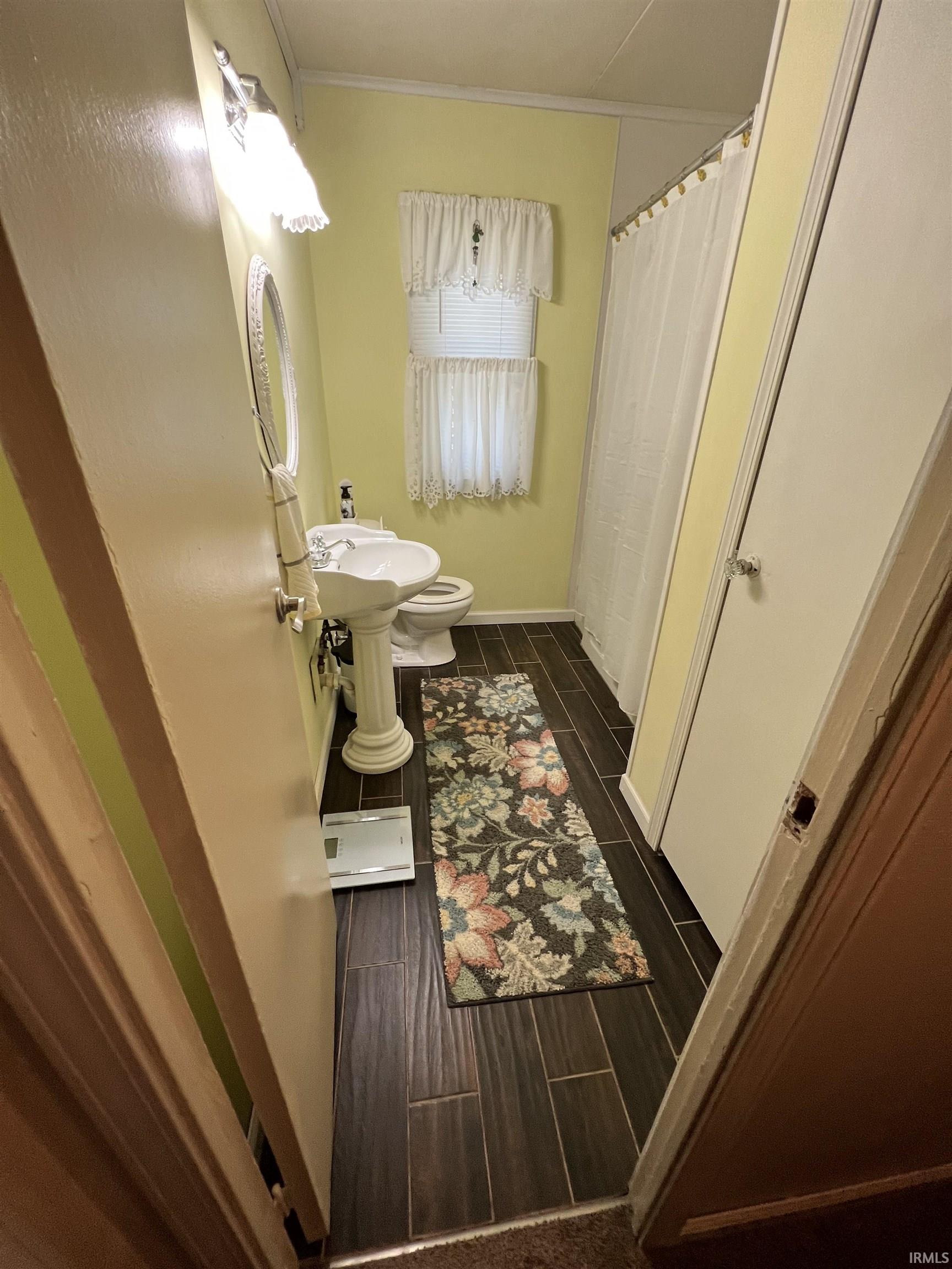 605 West 9th Street Rochester, IN 46975 - Photo 9 of 21