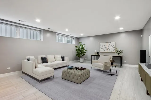 $1,125,000 | 6339 North Leona Avenue, Chicago, IL 60646