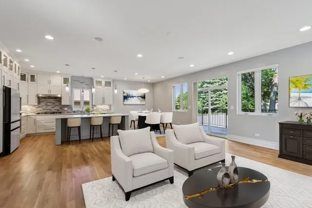 $1,125,000 | 6339 North Leona Avenue, Chicago, IL 60646