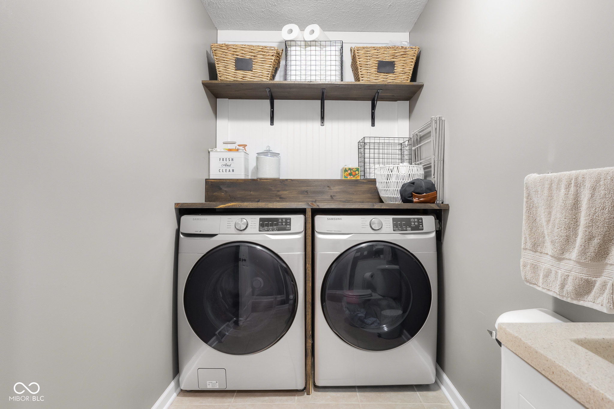 950 Countryside Lane Columbus, IN 47201 - Photo 17 of 47