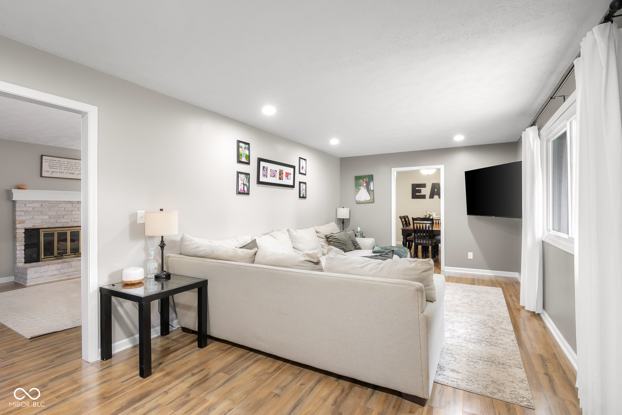 950 Countryside Lane Columbus, IN 47201 - Photo 6 of 47