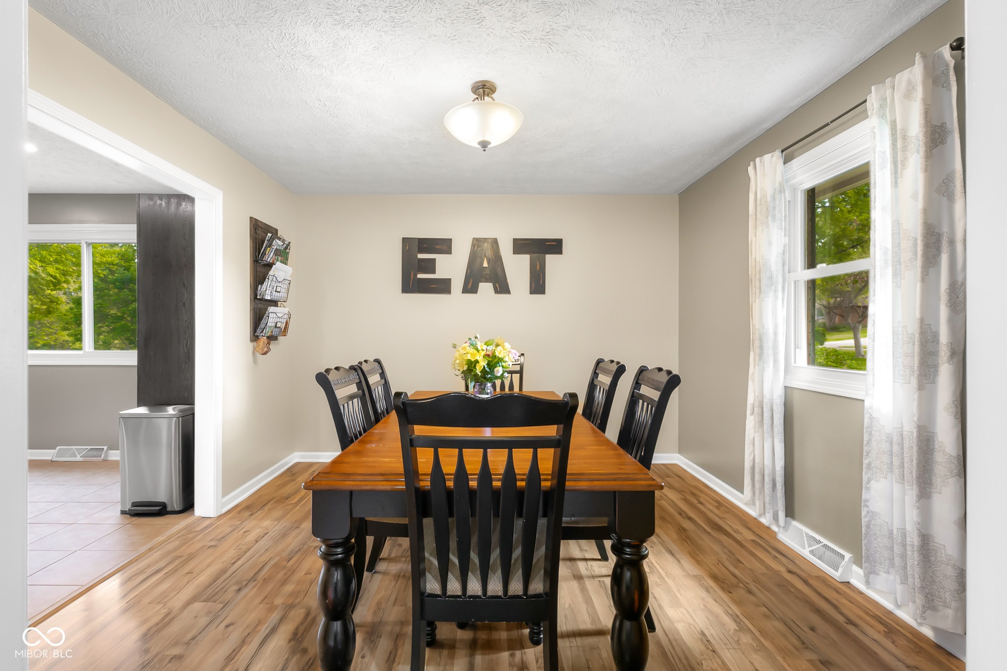 950 Countryside Lane Columbus, IN 47201 - Photo 8 of 47