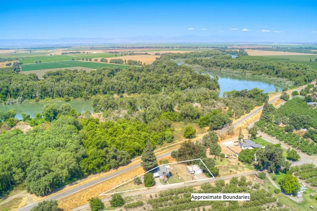 a view of an outdoor space with a lake view