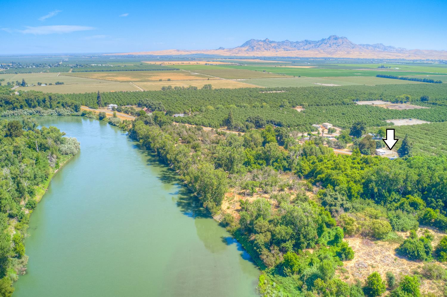 874 South Meridian Road Meridian, CA 95957 - Photo 53 of 54 a view of an ocean and a mountain
