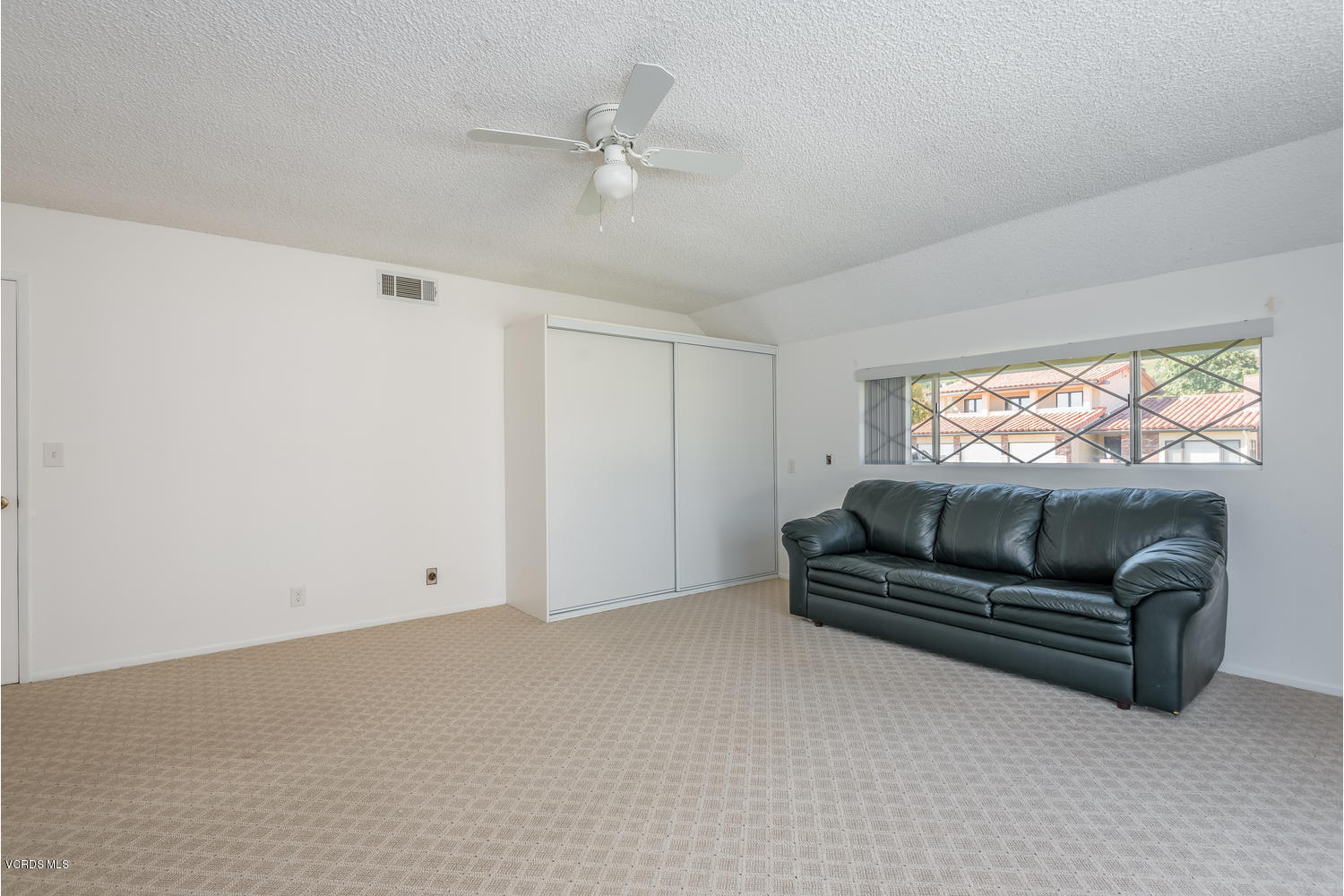 805 Woodgrove Road Fillmore, CA 93015 - Photo 11 of 26 805 Woodgrove Rd-011-001-Bonus Room-MLS_